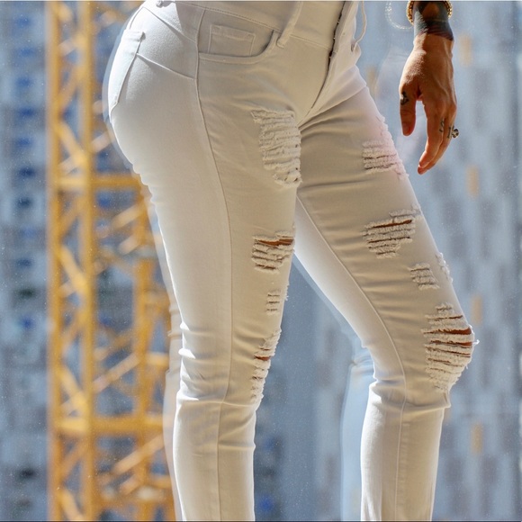 White Tushi “Summer Lites” with No Gap Technology - Picture 7 of 8